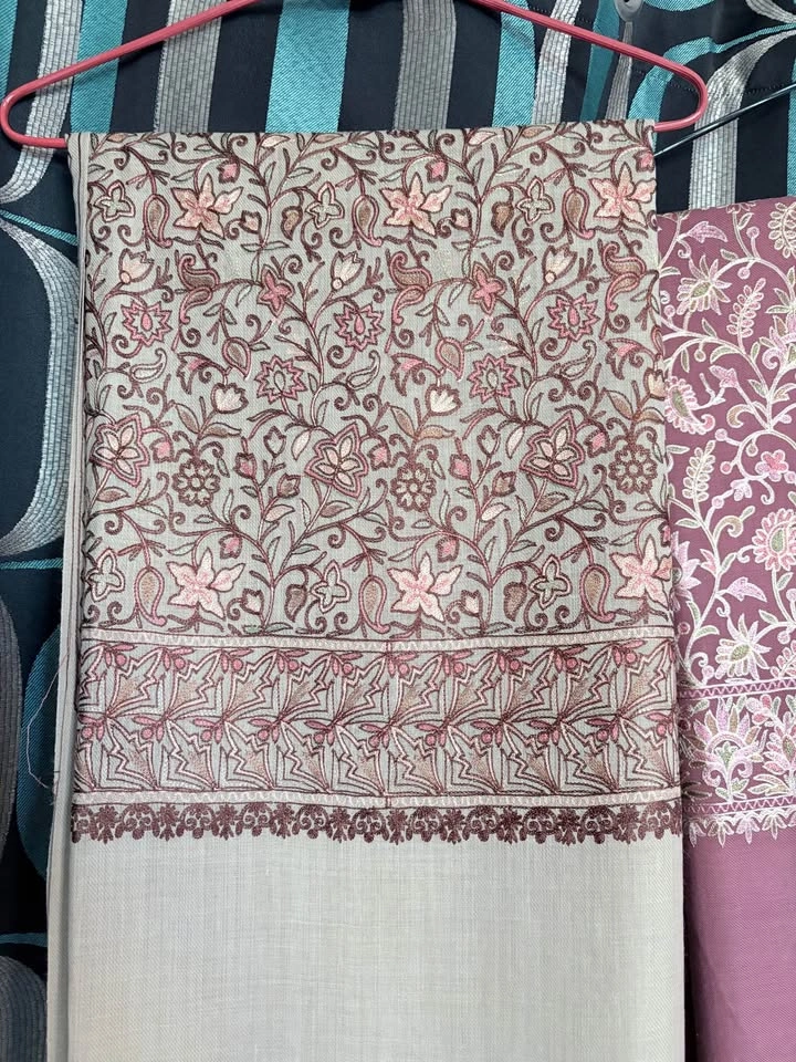 Pure wool premium Embroidered Floral Shawls - photo 2