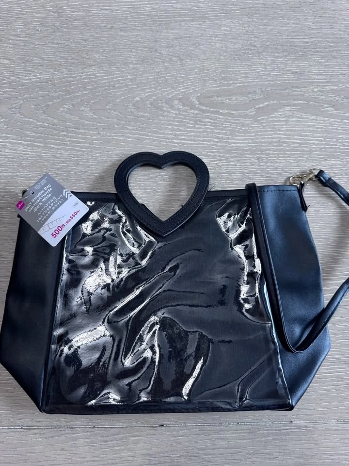 Black Y2K Heart Window Display Crossbody Bag - photo 2