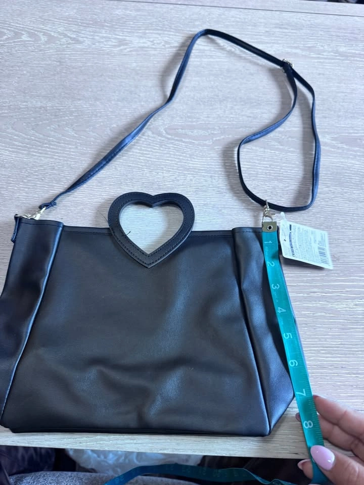 Black Y2K Heart Window Display Crossbody Bag - photo 4