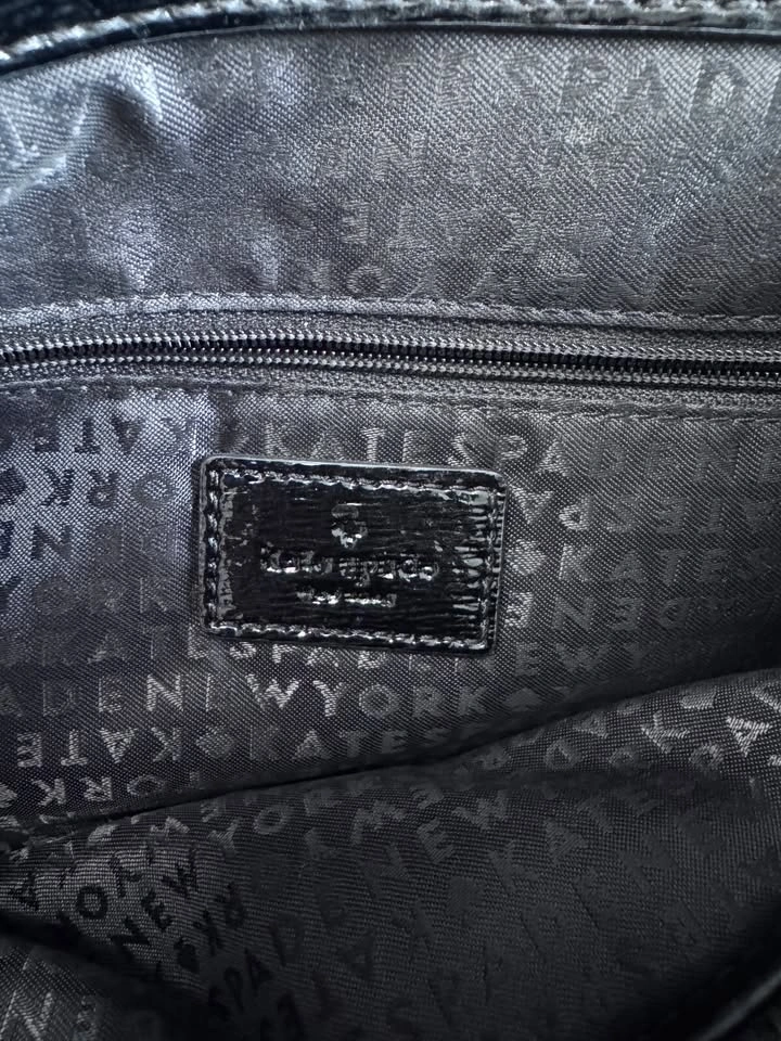 Kate Spade New York black patent leather tote bag - photo 3