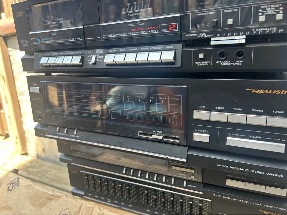 Vintage stereo system with equalizer and tuner - photo 4