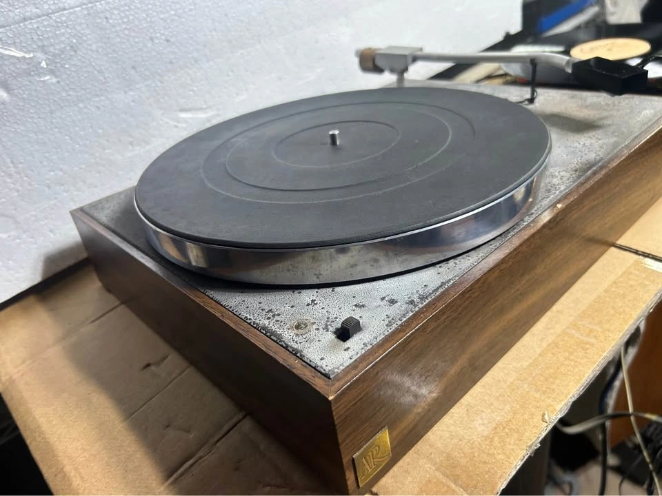 VINTAGE ACOUSTIC RESEARCH AR-XA TURNTABLE $180 firm - photo 2