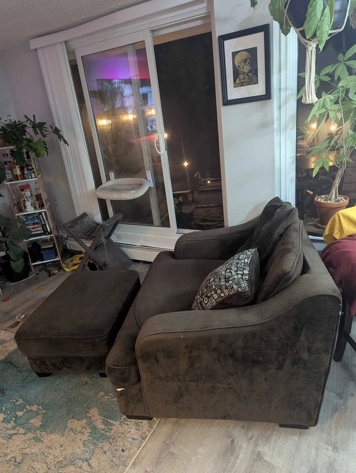 Oversized Brown Armchair & Matching Ottoman - photo 3