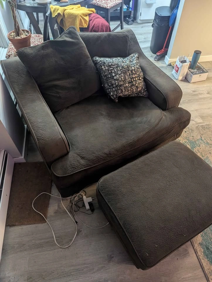 Oversized Brown Armchair & Matching Ottoman - photo 4