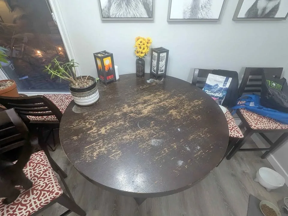 Dining table & 4 chairs