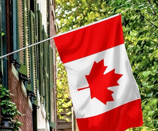 Canadian Flag with Indoor Outdoor Wall-Mount Flagpole - photo 3