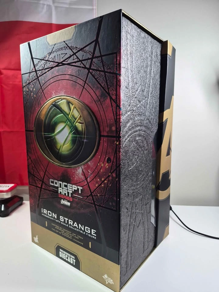 Iron Strange Hot Toys - photo 2