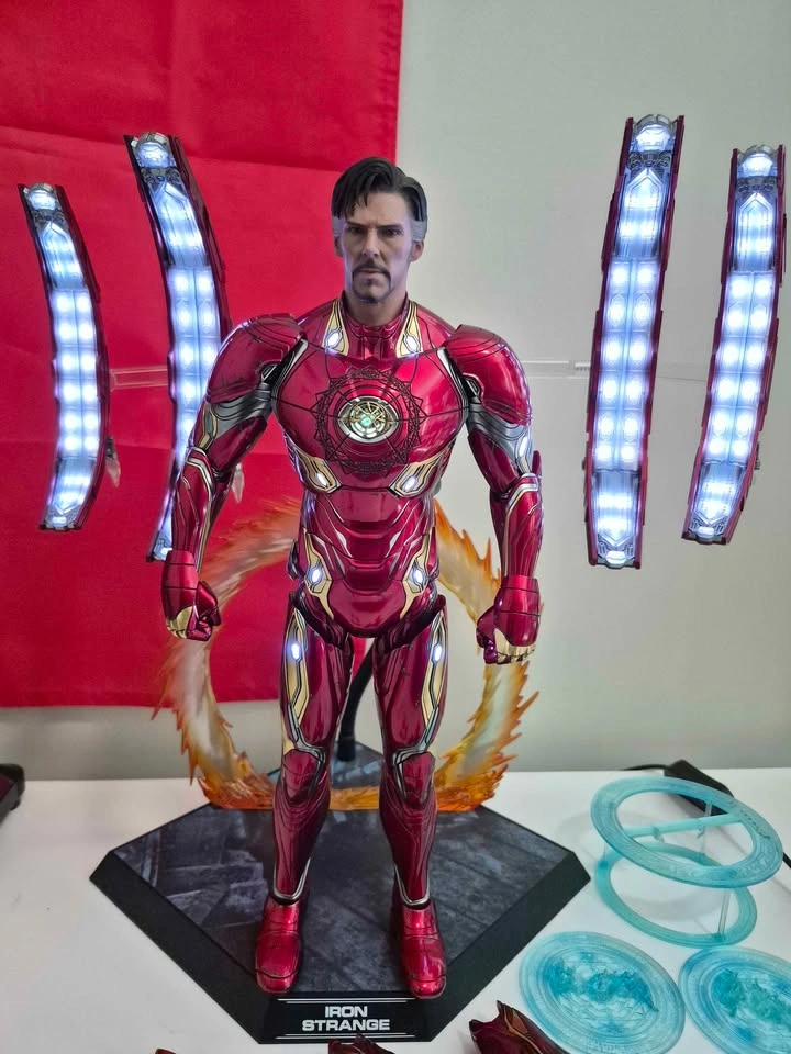 Iron Strange Hot Toys - photo 3