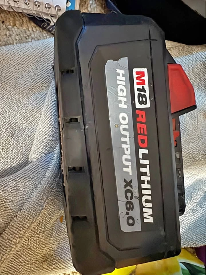Milwaukee M18 REDLITHIUM HIGH OUTPUT XC6.0 Battery and Drill