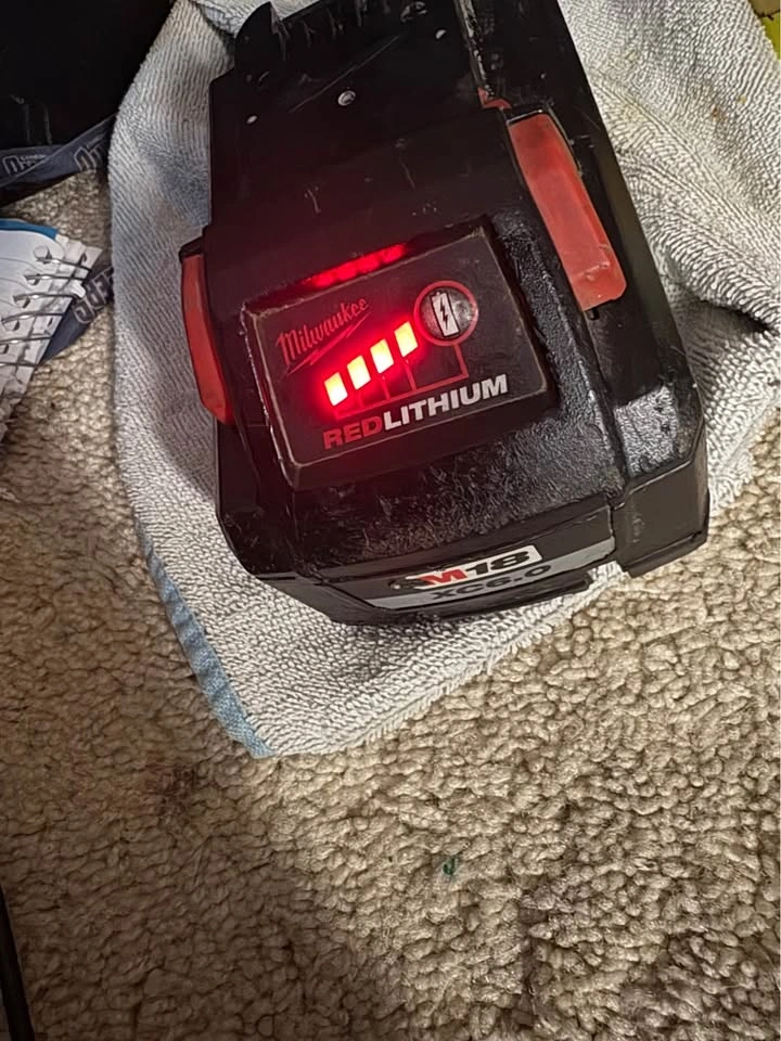 Milwaukee M18 REDLITHIUM HIGH OUTPUT XC6.0 Battery and Drill - photo 2