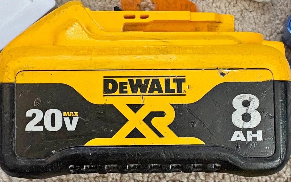 DeWalt 20V MAX XR 8Ah Battery