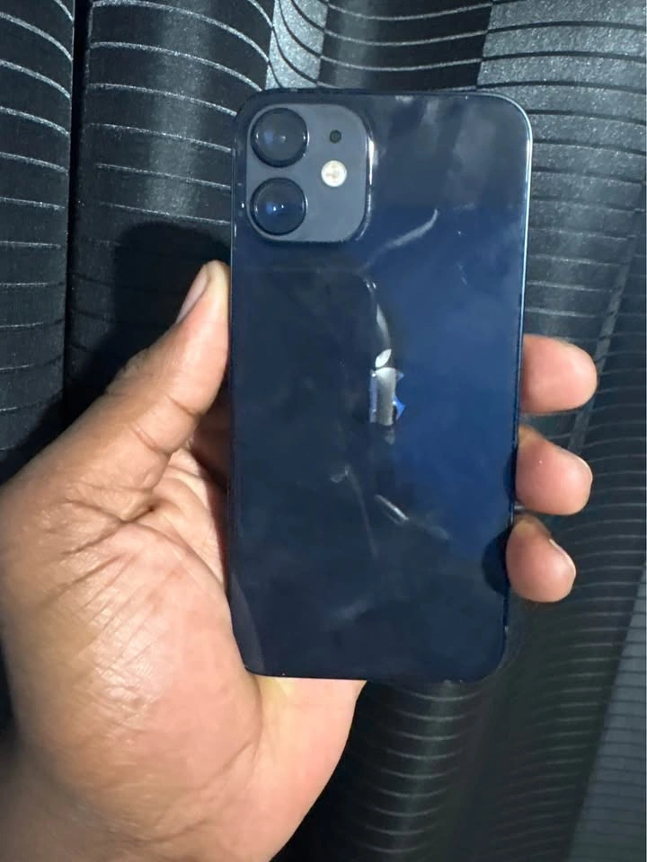 iPhone 12 mini - photo 2
