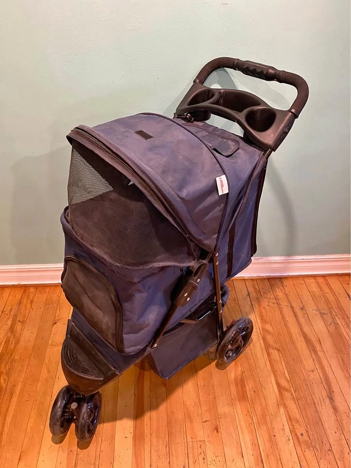 Small animal stroller / carrier $75 Delivery Included (HRM)