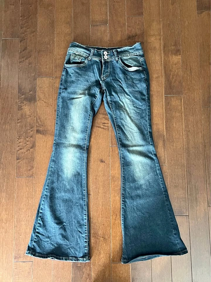 Low rise boot cut jeans (unbranded) size xs