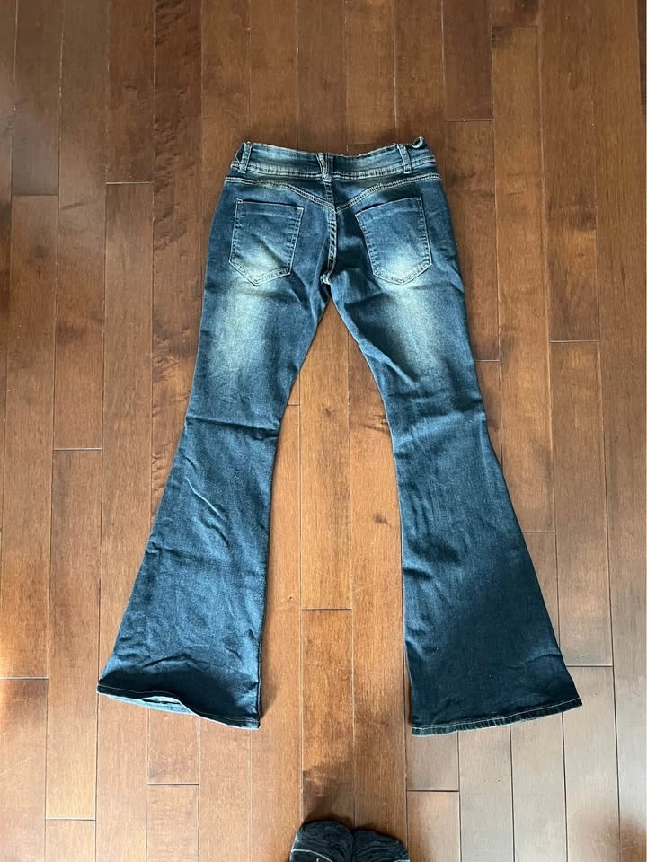 Low rise boot cut jeans (unbranded) size xs - photo 2