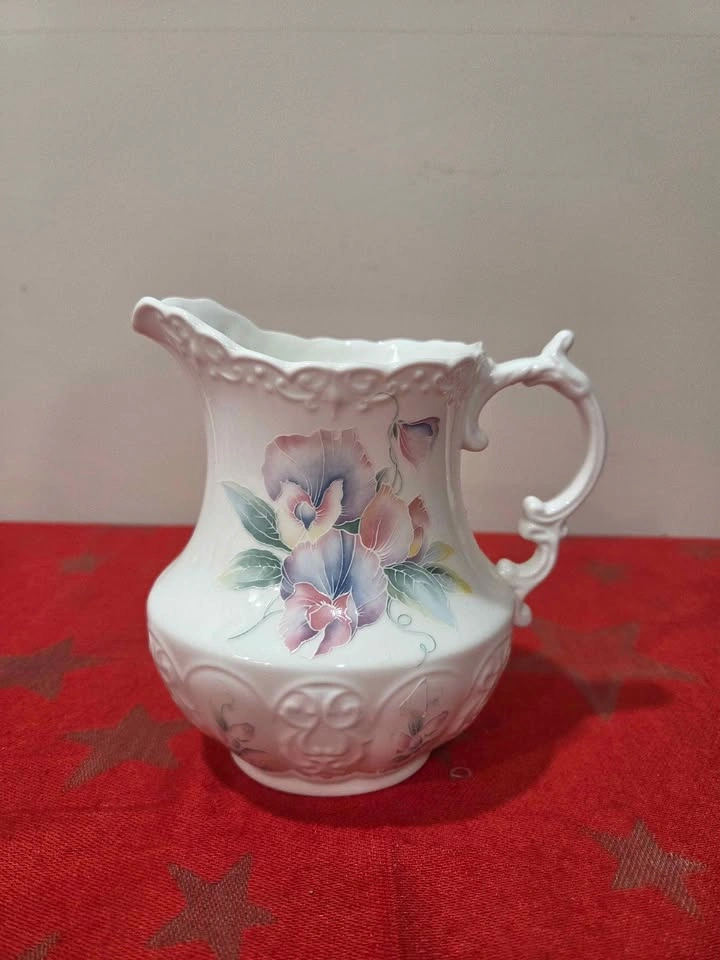 Vintage AYNSLEY "Little Sweetheart" Pitcher - photo 2