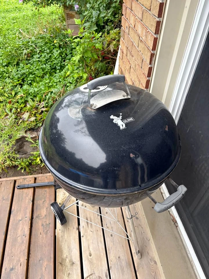 ULINE Weber Original Kettle Charcoal Grill