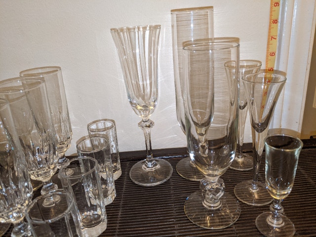 21 Piece Tall Glasses Lot (Take all for $30) - photo 4