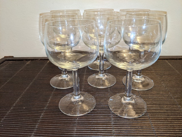 8 Wine Glasses (Take all for $30) - photo 2