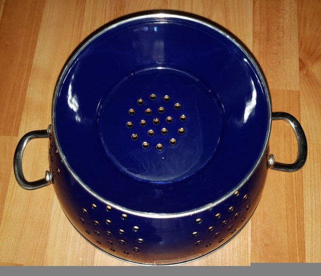 Chantal Enamel-On-Steel Colander - photo 3