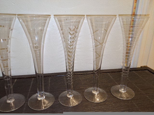 6 Piece Patterned Long Stemmed Glasses ($10) - photo 3