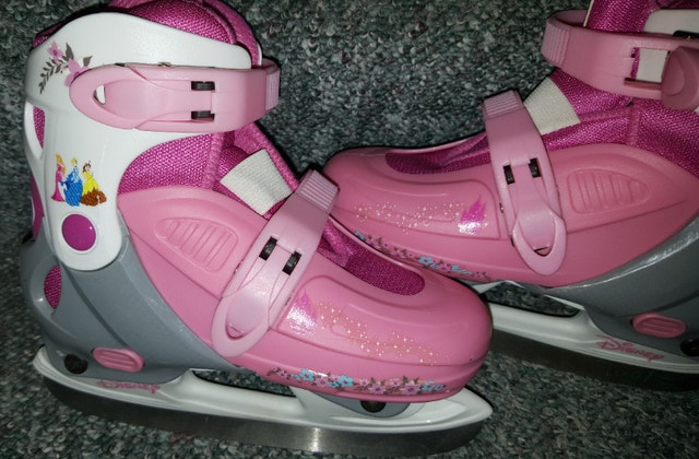 Disney Princess Ice Skates - Size J13 1 2 2.5 - photo 2