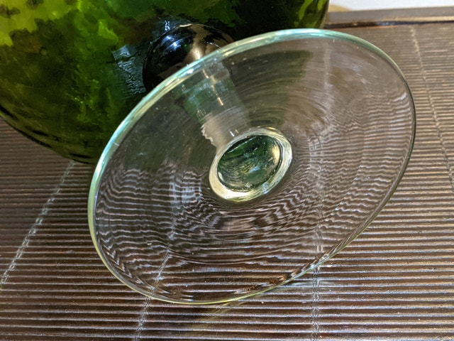 Green Glass Wine Glass Vase - photo 5