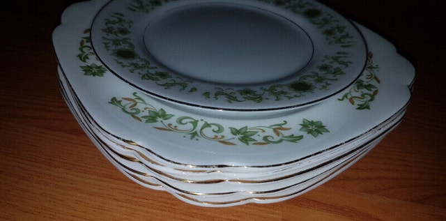 Vintage Bone and Fine China Lot - photo 3