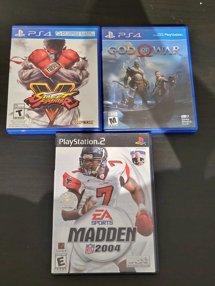 3 PlayStation Games Bundle (PS4/PS2)