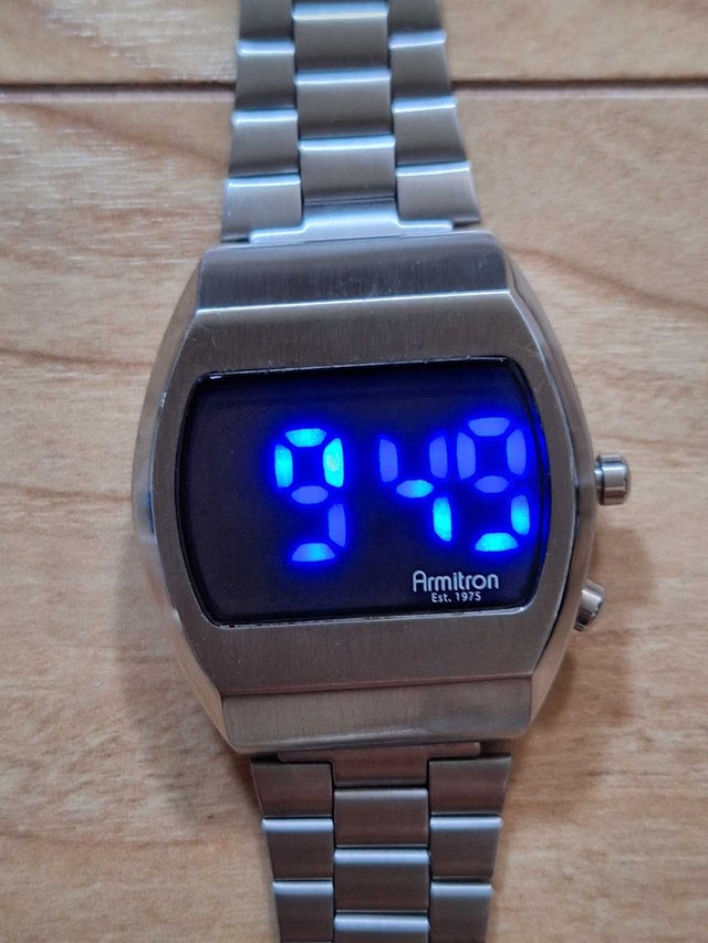 Armitron Griffy Retro LED Watch 40/8475SV