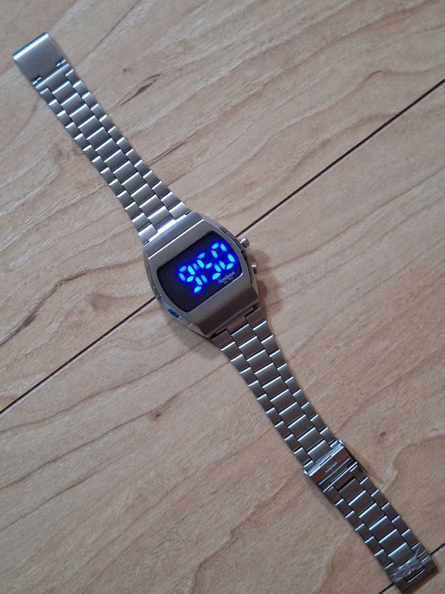 Armitron Griffy Retro LED Watch 40/8475SV - photo 2
