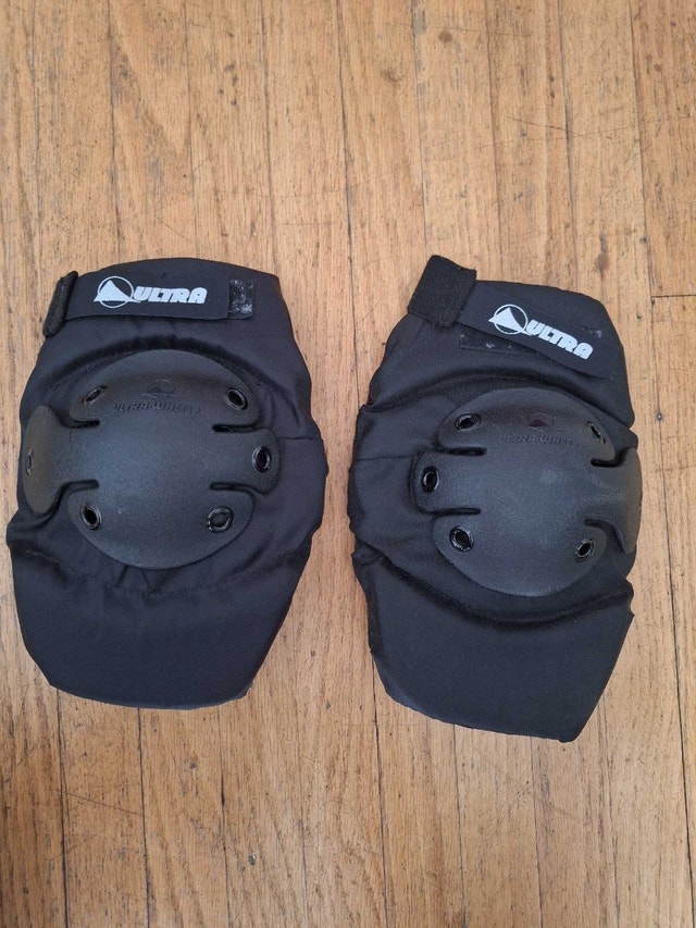 Ultra Wheels Knee Pads (Rollerblade)