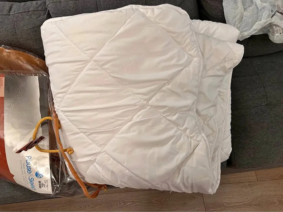 Microguard Queen/Grand Size Comforter thumbnail