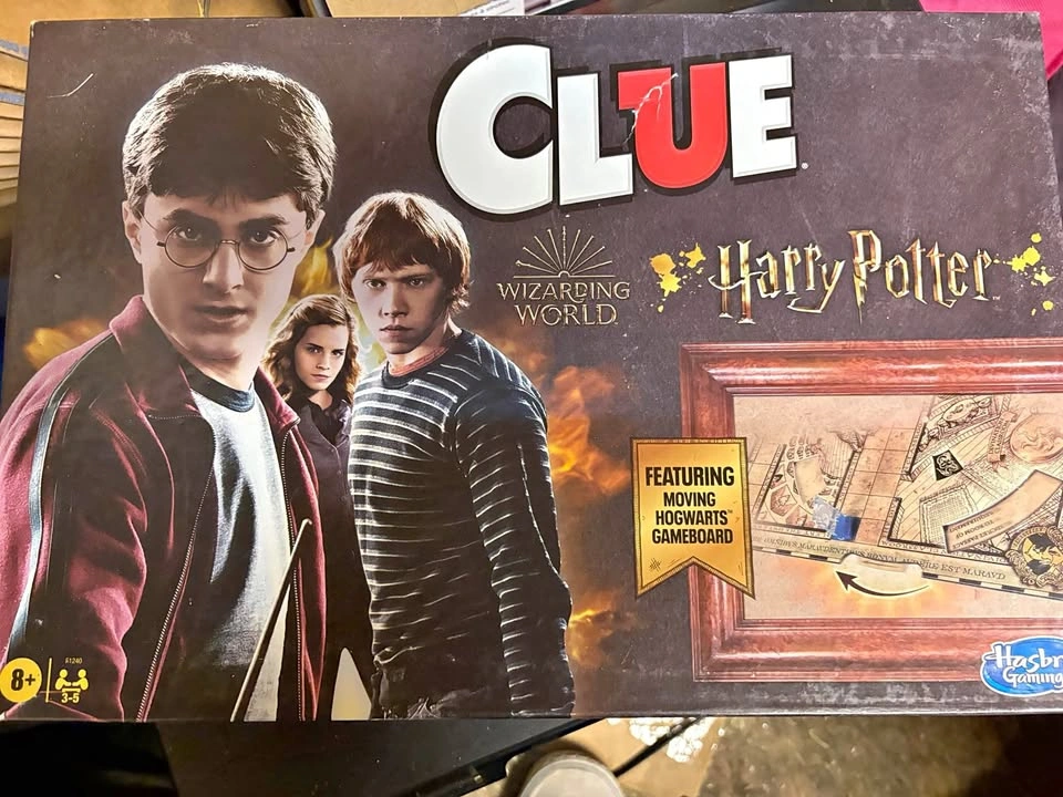 Hasbro Gaming Clue Harry Potter Board Game
