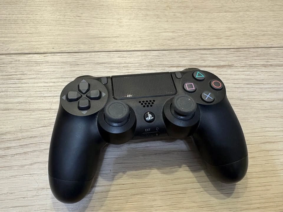 Sony PlayStation 4 Slim with Controller and 4 Games - photo 2