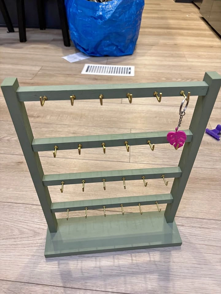Wooden Jewelry Stand Display