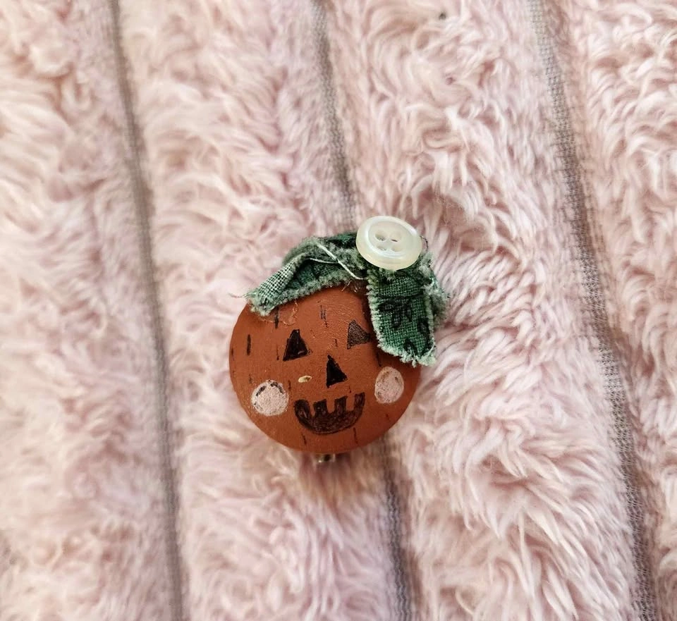 Handmade Pumpkin Jack-O'-Lantern Brooch Pin