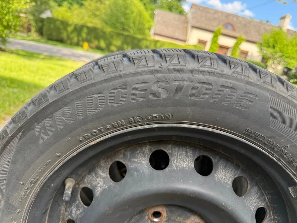 4 Bridgestone Blizzak WS80 Winter Tires 205/55R16 on Rims - photo 2