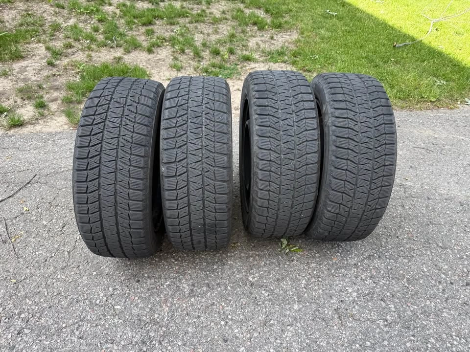 4 Bridgestone Blizzak WS80 Winter Tires 205/55R16 on Rims - photo 3
