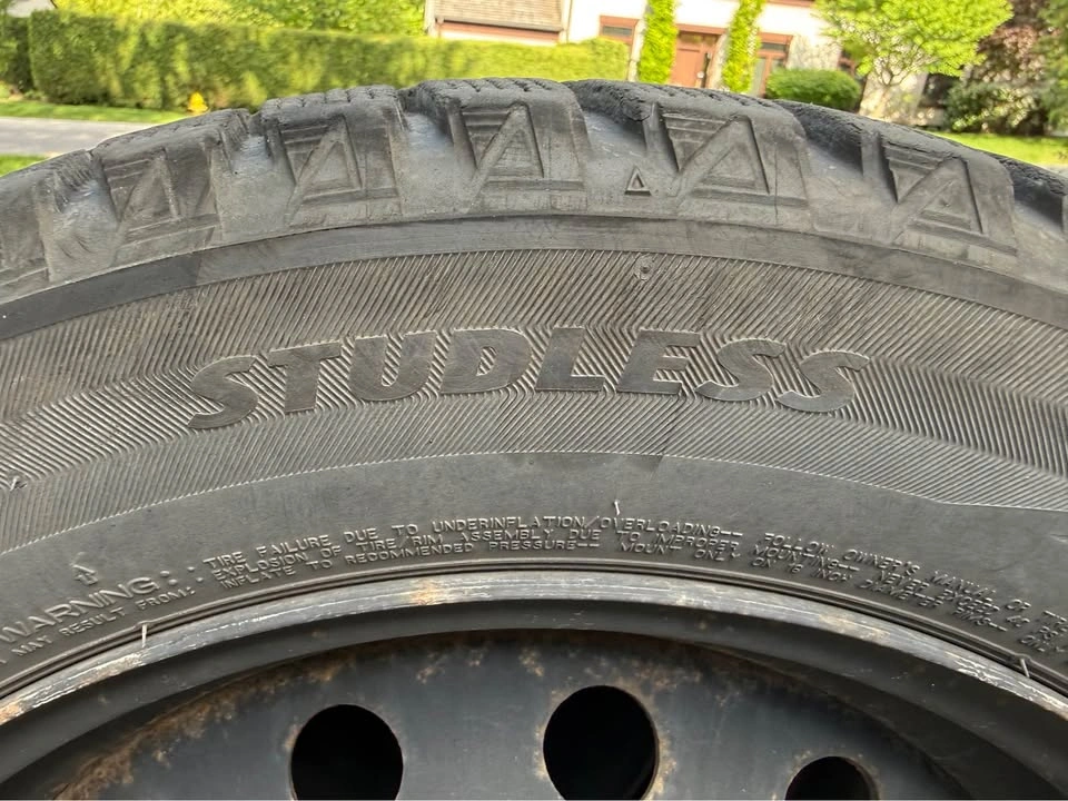 4 Bridgestone Blizzak WS80 Winter Tires 205/55R16 on Rims - photo 4