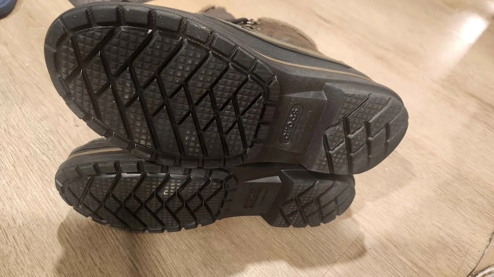 Crocs Winter Duck Boots Men's Size 10 - photo 2