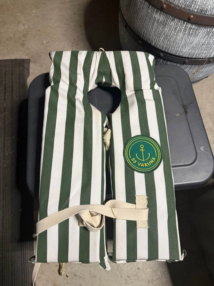 Film prop - life jacket from TV series - photo 4