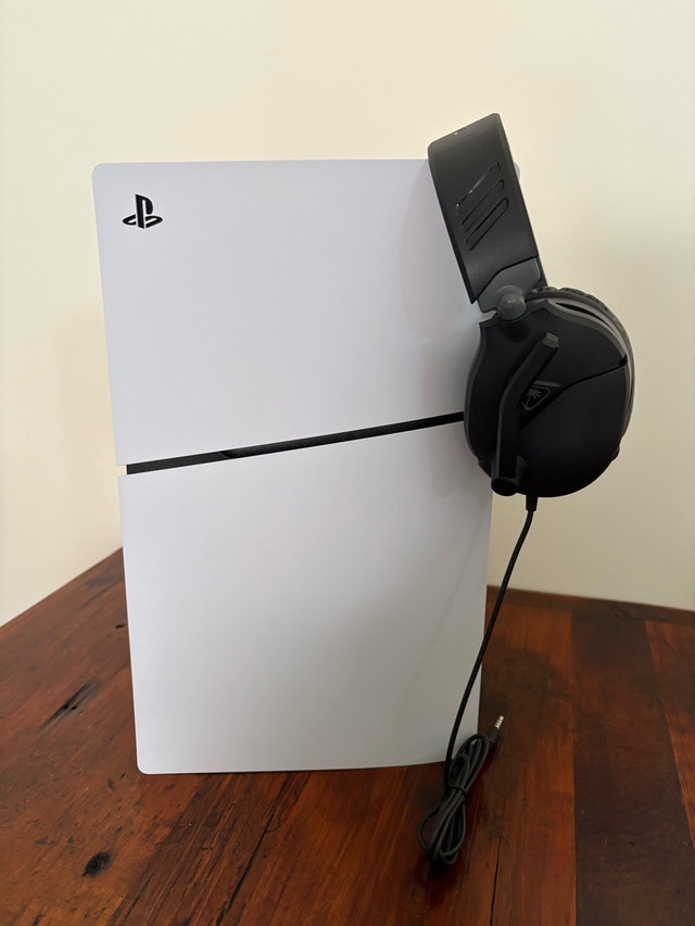 PS5 Slim - photo 5