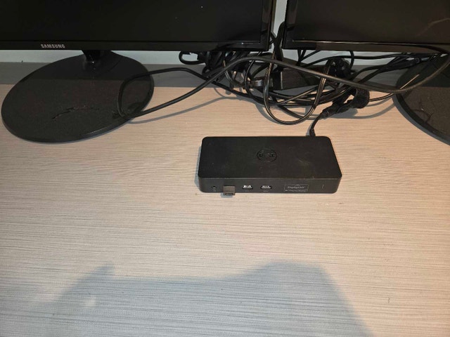 Dual 27" Monitors - Samsung Displays & Dell Dock - photo 3