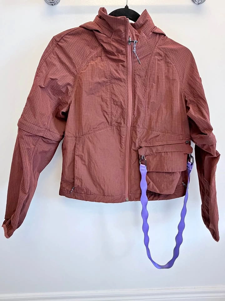 Lululemon Ripstop Convertible hiking jacket sz 4
