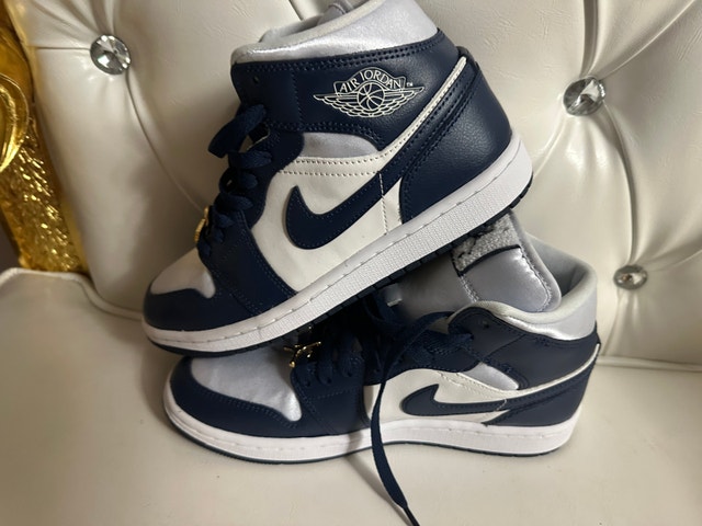 Nike Air Jordan Mid