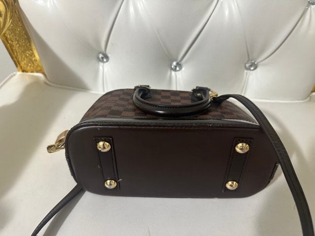Louis Vuitton Alma BB - photo 5