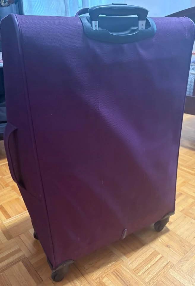 Softside Lightweight Check-In Suitcase – 4 Spinner Wheels - photo 2