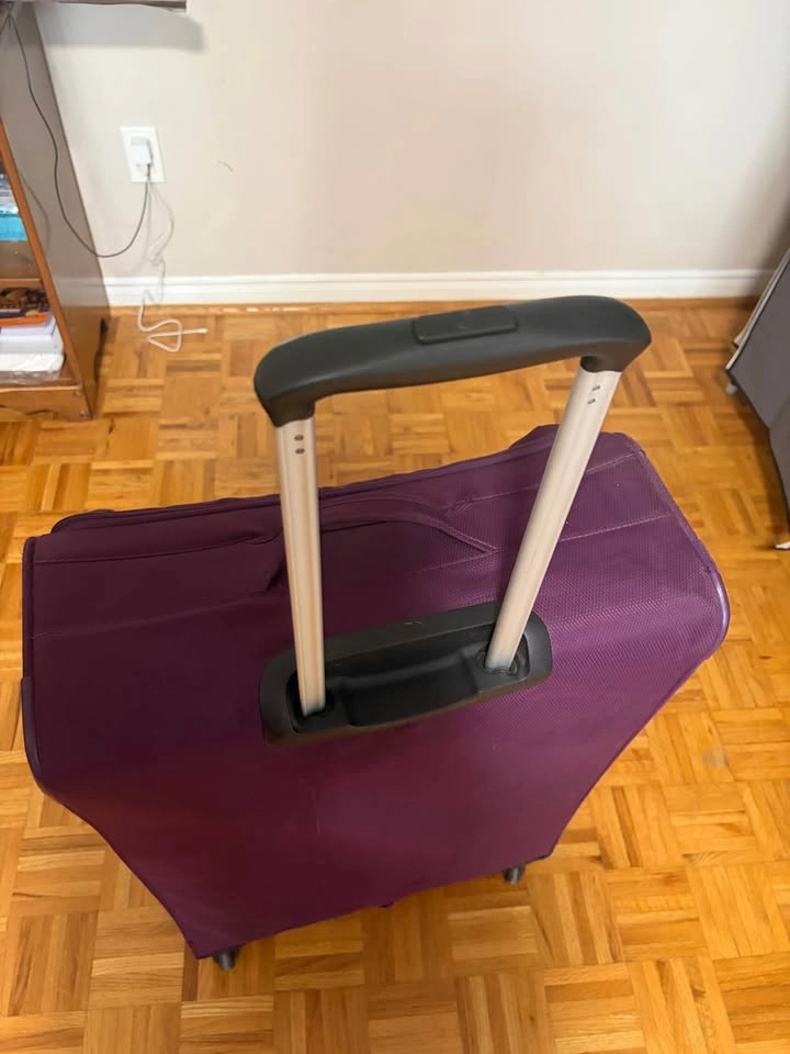 Softside Lightweight Check-In Suitcase – 4 Spinner Wheels - photo 4