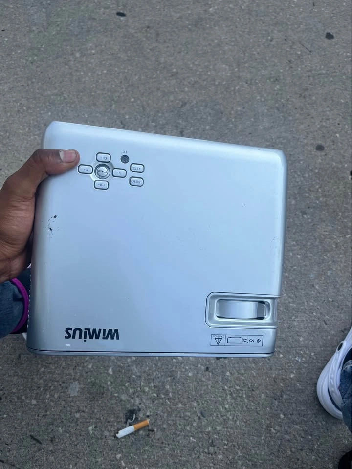 Wimius projector - photo 2